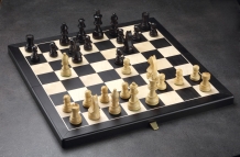 Luxury magnetic chess set (maple and wild service) - 35 mm